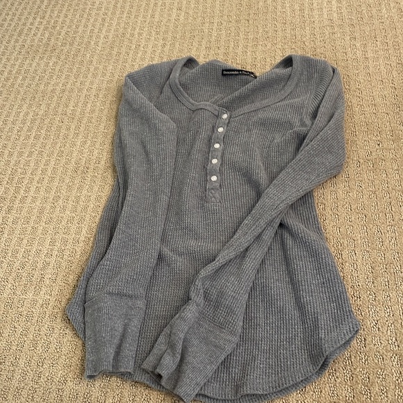 Abercrombie and Fitch Henley - Picture 2 of 2